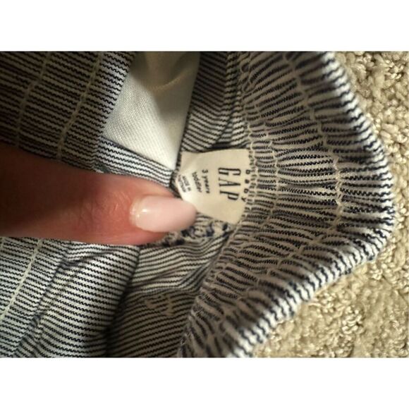 Gap navy/white striped boys 3T shorts - new without tags - Picture 2 of 3